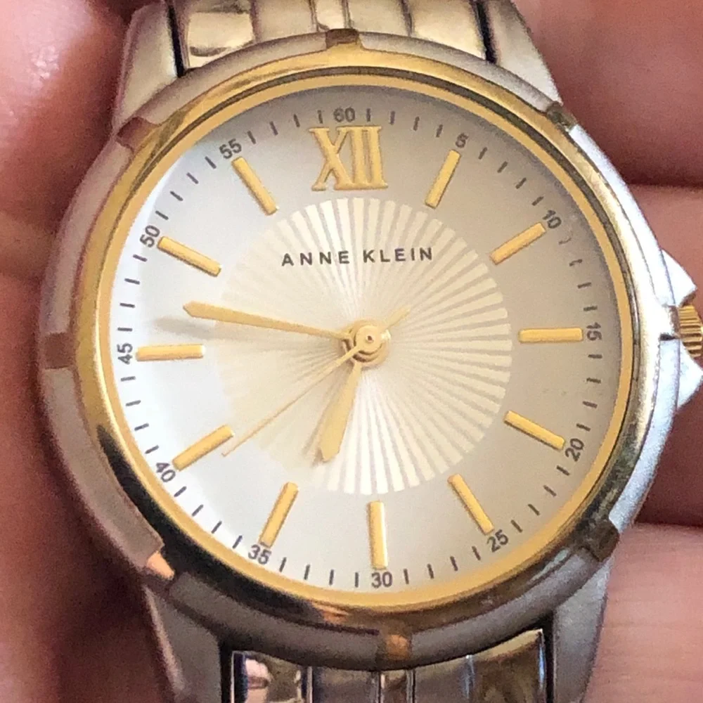 Anne Klein prism fresh